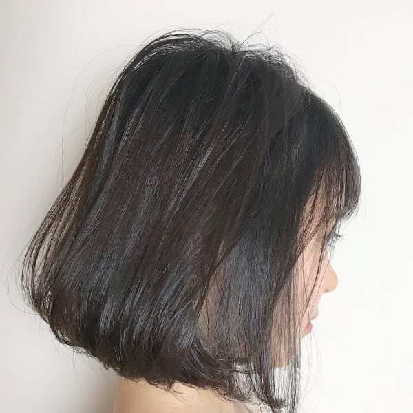 大人かわいい小顔黒髪ワンレンボブ