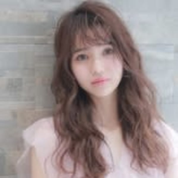 安田ひかり La Bless Grandsalon梅田 ラ ブレス グランサロンウメダ のスタッフ 美容院 美容室を予約するなら楽天ビューティ