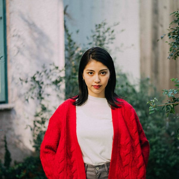 大人かっこいい外ハネミディ