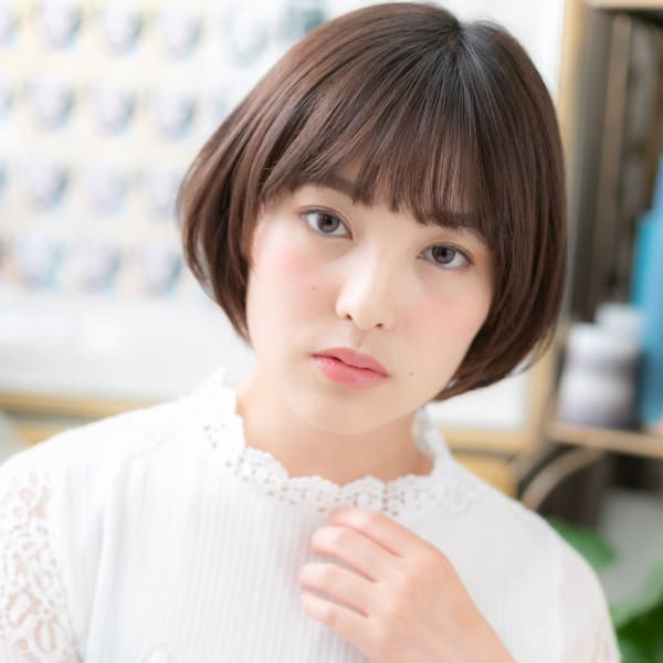 好感ローライト小顔前下がりナチュラルボブ ダークカラー