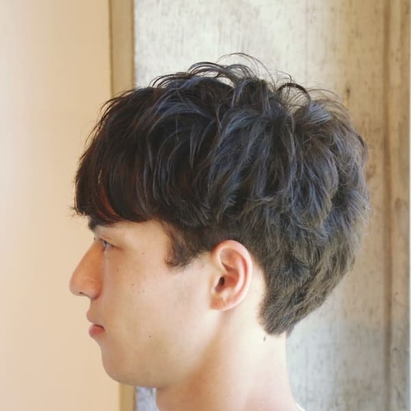 束感重視のショートスタイル