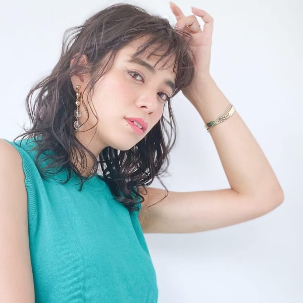 伸ばしかけヘアに☆毛先が弾むたっぷりレイヤーミディアム♪