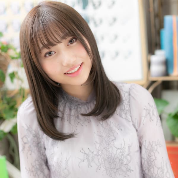 黒髪ローライトが大人かわいい小顔ワンカール シースルーカラー