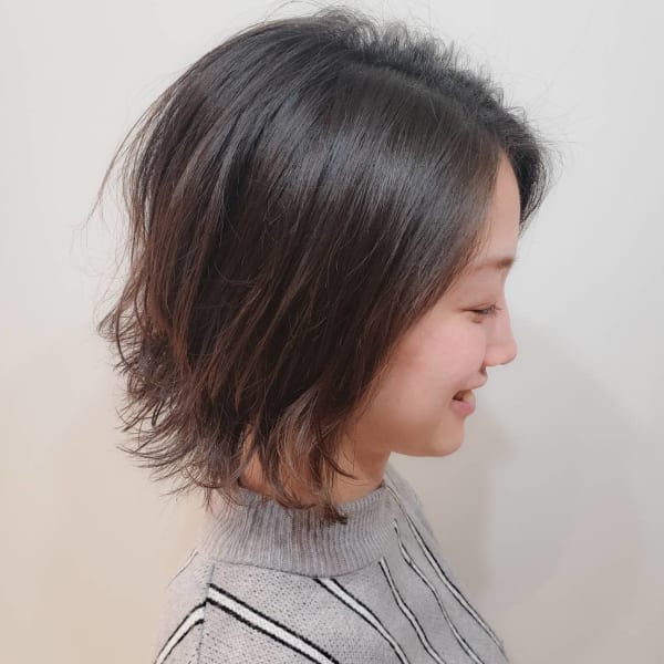 30代40代　お手入れ簡単♪動きのある大人ボブ