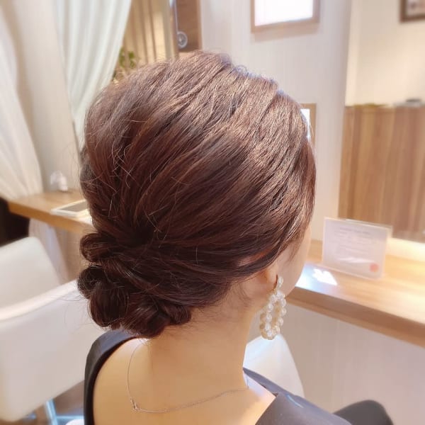 上品シンプルシニヨン