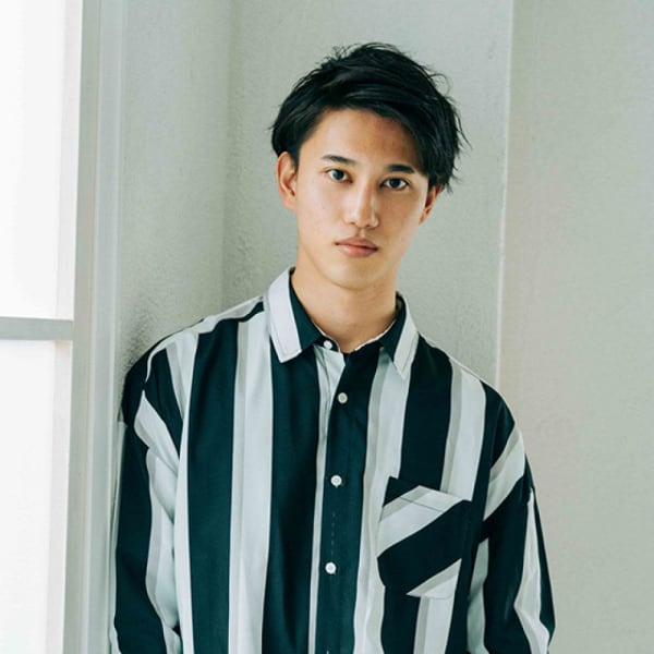 爽やかアップバングショート