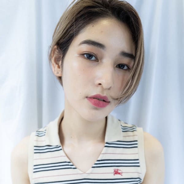 《中目黒サロンe's》グラデーションカラー×大人ショートボブ