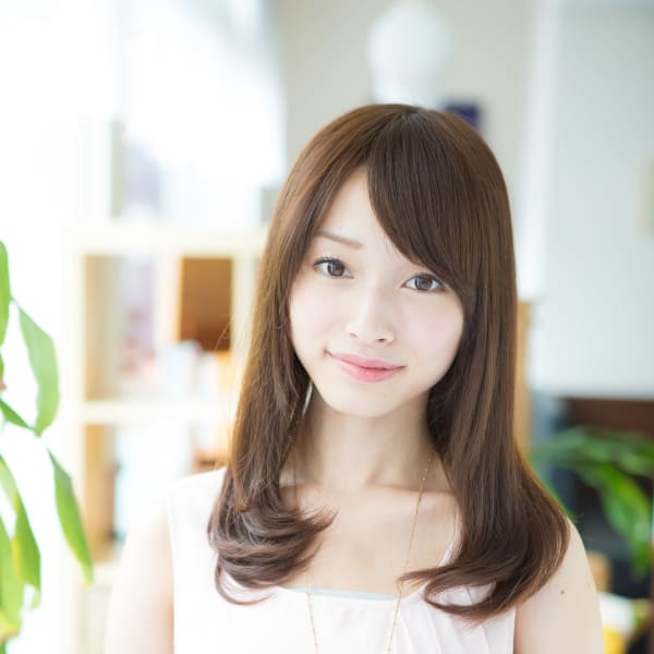 ツヤサラは万人ウケ☆清楚系ミディアムレイヤー☆