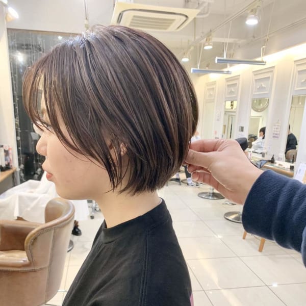 横浜20代30代40代小顔寄り添いまるみくびれショート16