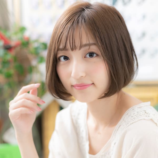 黒髪も◎耳かけシースルーバング大人ボブ　クリアカラー