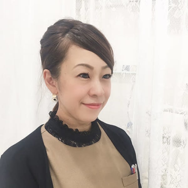 Relax&Beauty Salon GLOW【リラックスアンドビューティーサロングロー】のスタッフ紹介。カネコ　アユミ