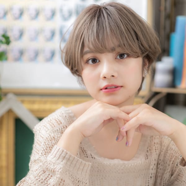 外国人風シアーベージュ小顔マッシュウルフ ハンサムショート