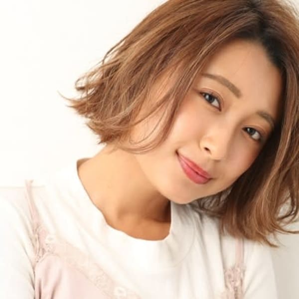 大人可愛い外ハネボブ|INSOLITE BEAUTE