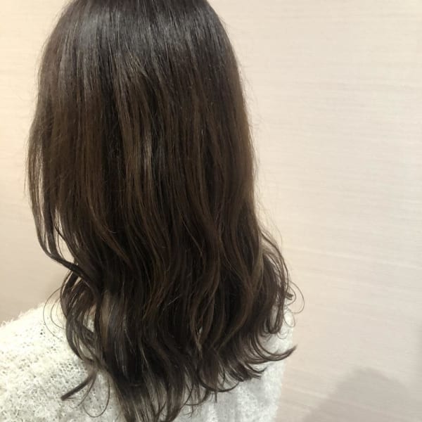 スモーキーベージュセミロング