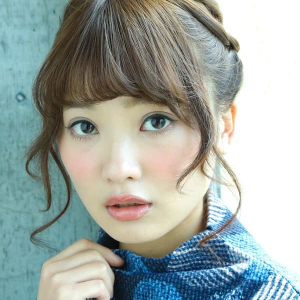 編み込みアップスタイル