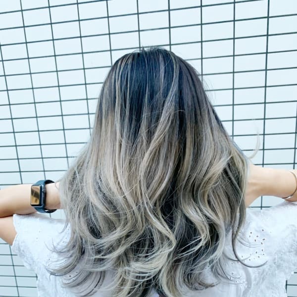 エアタッチバレイヤージュ×ホワイティベージュ♪シャドウルーツ