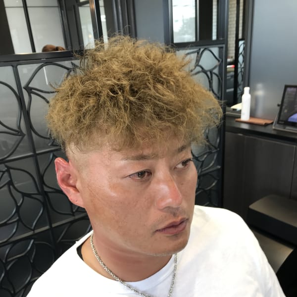 メンズのオススメ順 グラデーション イエロー オレンジ ショートの髪型 ヘアスタイル 楽天ビューティ