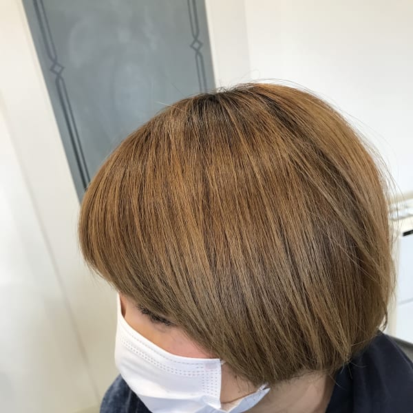 ショートボブ