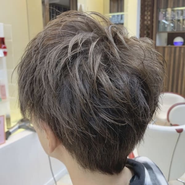 10代20代カーキ/アッシュ/ネープレスショート/