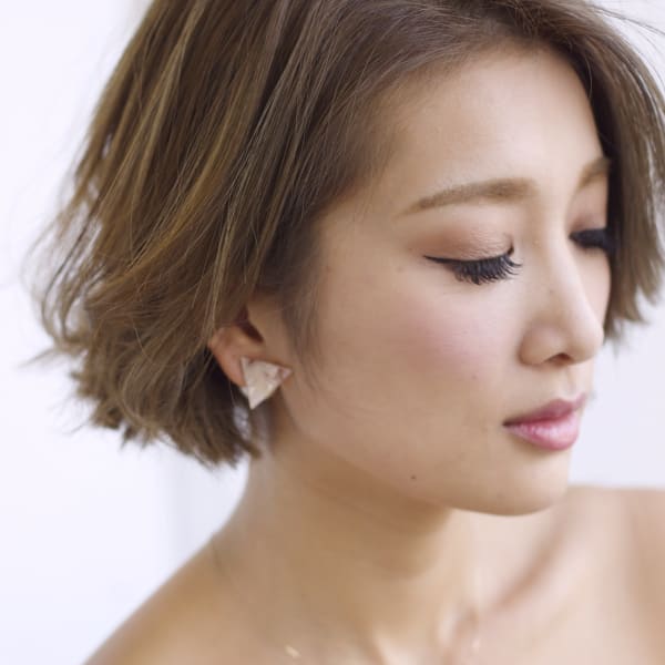 愛され小顔ミディアムロブ