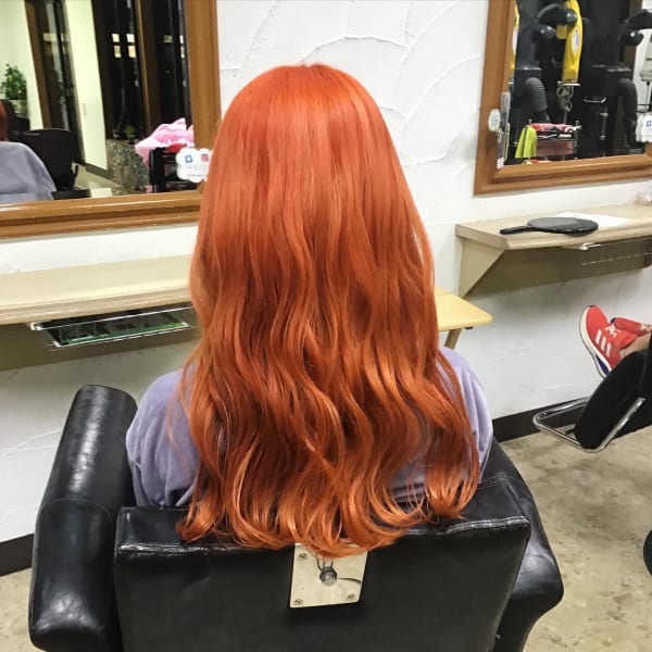 ビビットオレンジカラー