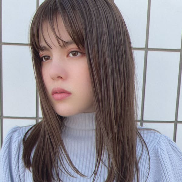 サイエンスアクアで作る自然なストレートヘア《LYON》