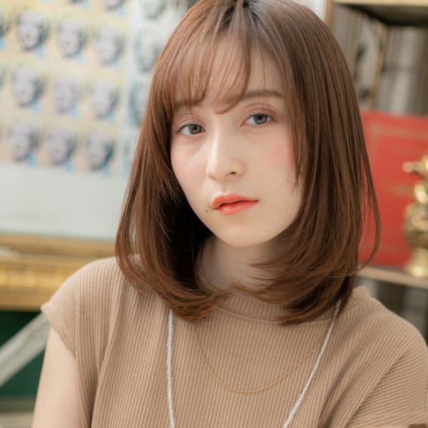 斜めバングココアブラウン小顔ワンカールロブレイヤーミディアム