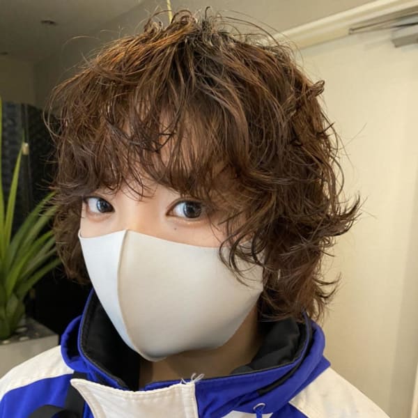 naomi hair / wolf parm