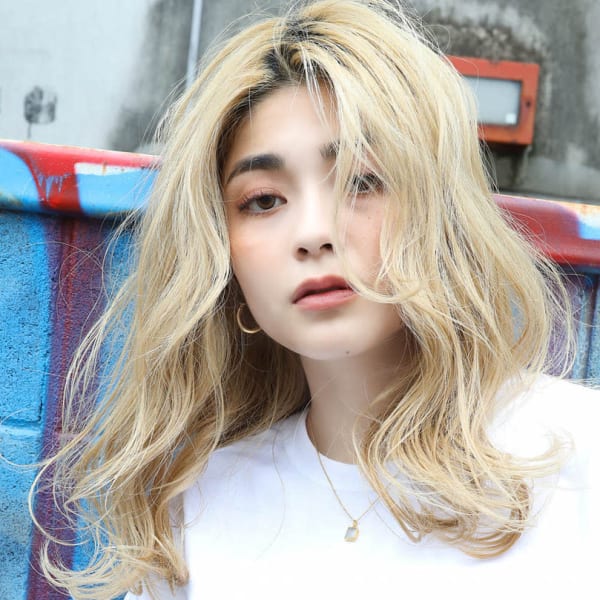 #センターパート #ハイトーンカラー