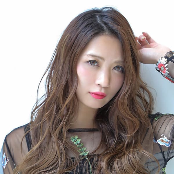 センターパートAラインウェーブロング