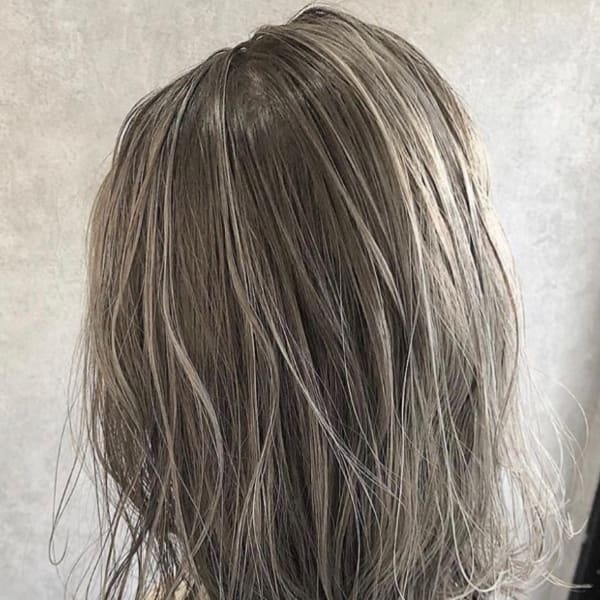 オススメ順 レイヤー グラデーションカラー ミディアムの髪型 ヘアスタイル 楽天ビューティ オススメ順 レイヤー グラデーションカラー ミディアムの髪型 ヘアスタイル 楽天ビューティ