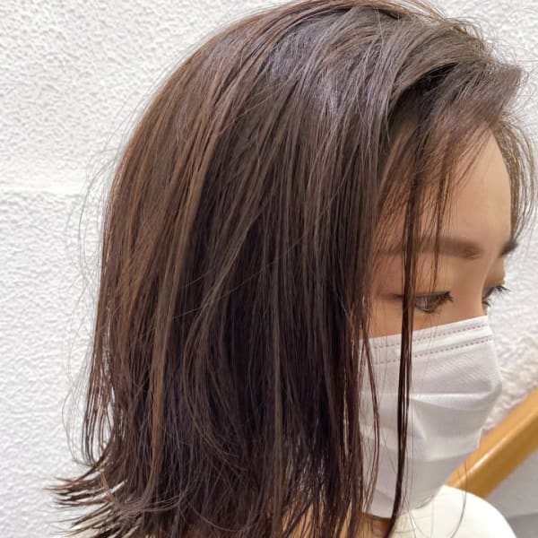 黒染め履歴ありのカットカラー【Ash元住吉店ヘアスタイル】