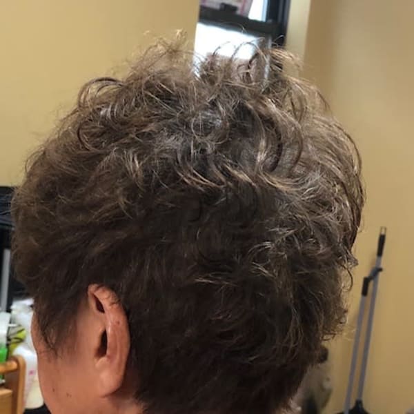 ショートスタイルで柔らかさを