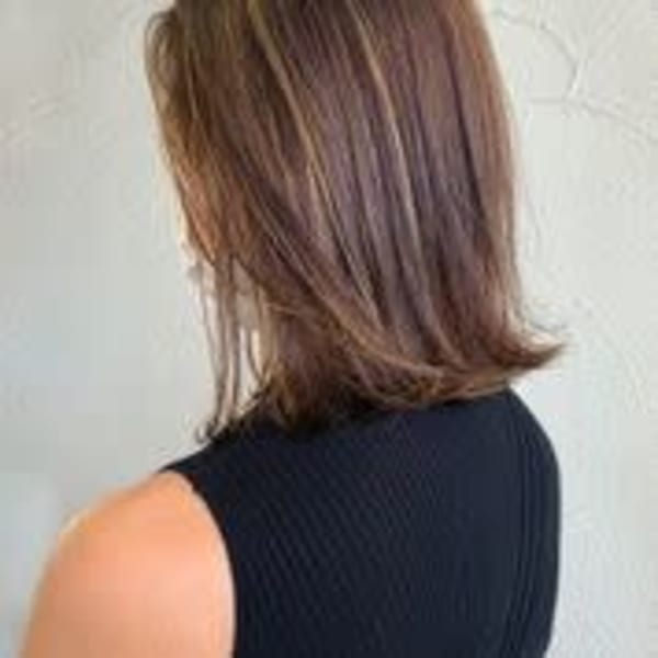 切りっぱなし/小顔/ワンレンボブ/ハイライトカラー/外ハネ