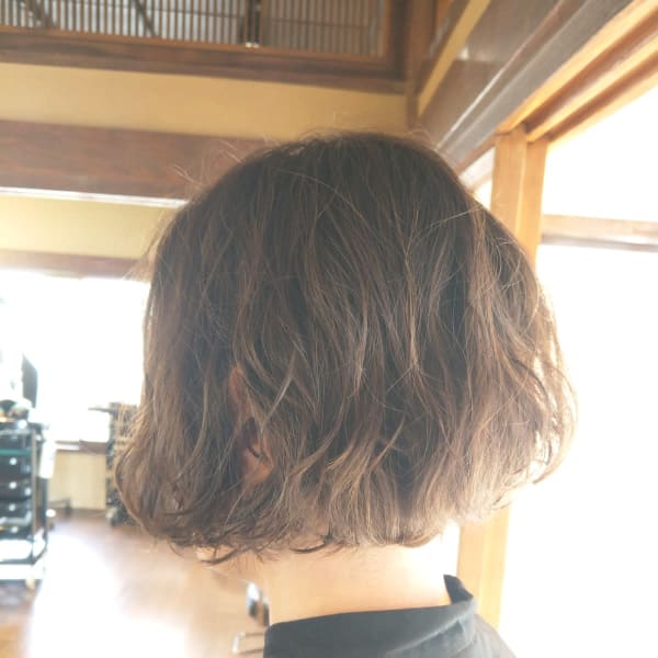 ホントに可愛いフレンチパーマボブ(襟足刈上げのヤツ)