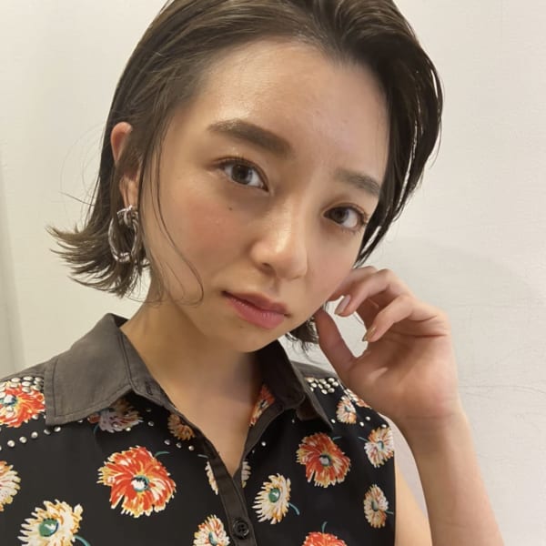 外ハネスタイル