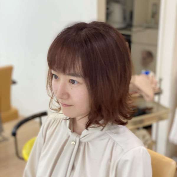  外ハネエアリーボブ