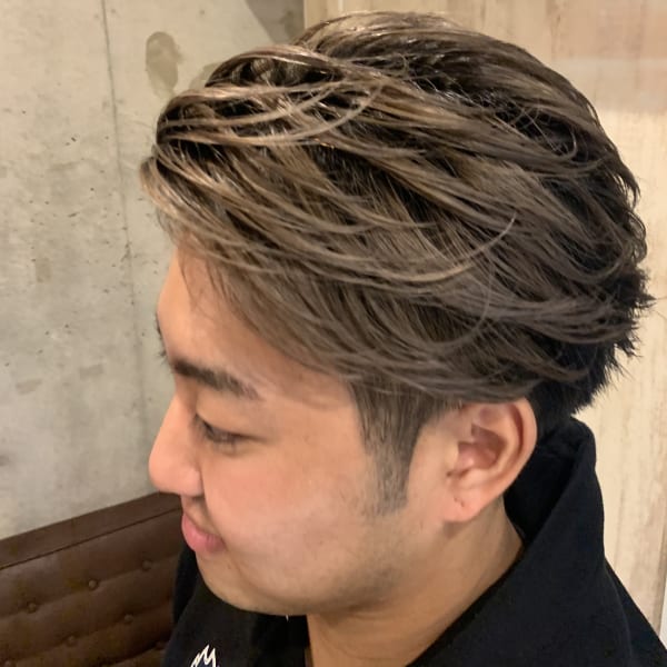 シルバーベージュカラー