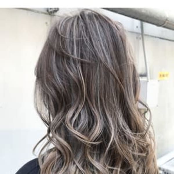 グレージュ / グラデーション / バレイヤージュ