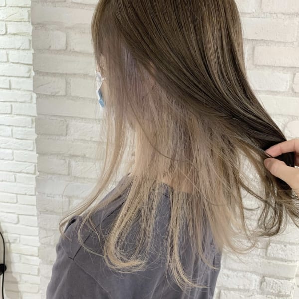 10〜40代まで大人気 周りと差をつけるインナーカラー