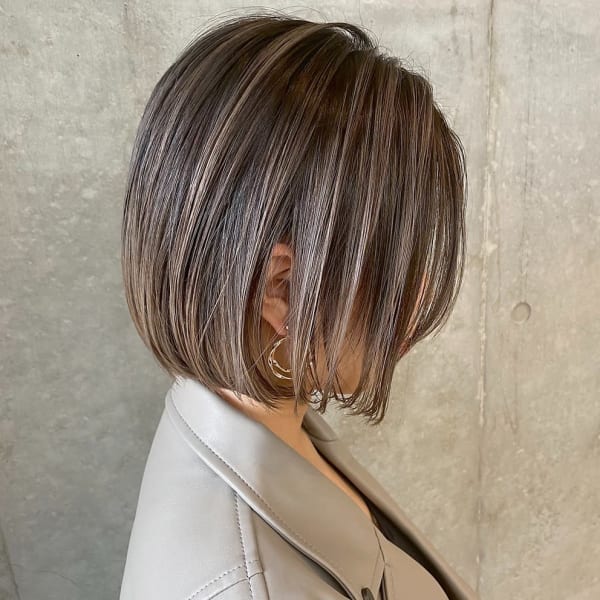 シンプルボブ×バレイヤージュカラー