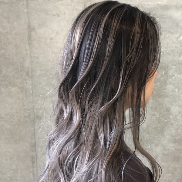 バレイヤージュカラー