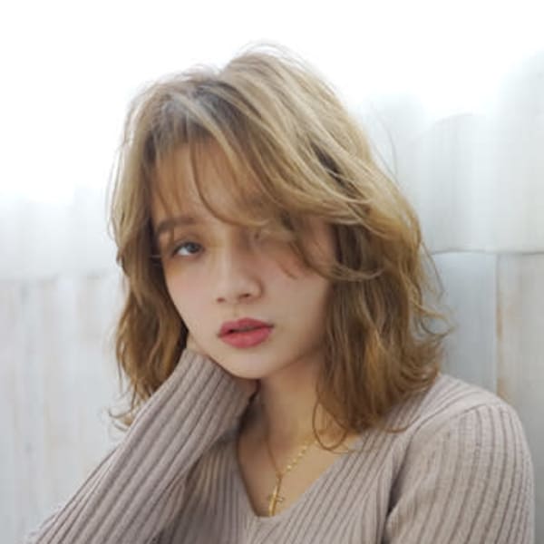 ラフ感重視のウェーブスタイル