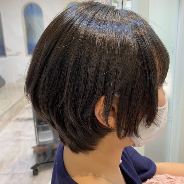 大人可愛い小顔ショートボブ