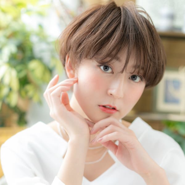 ナチュラルマッシュ透け感スモーキーカラー ハイライトカラー