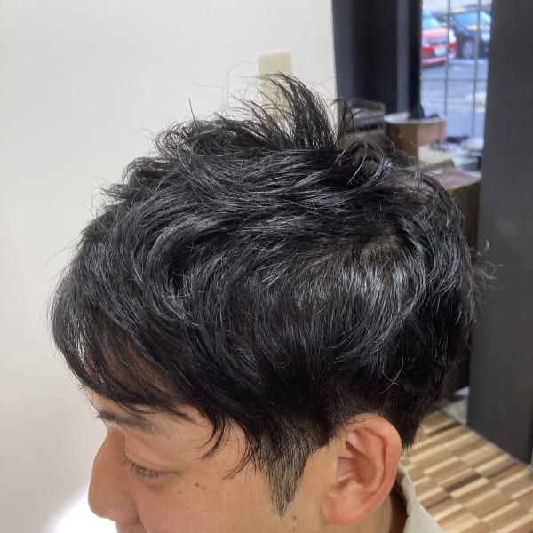 パーマ風ショートスタイル
