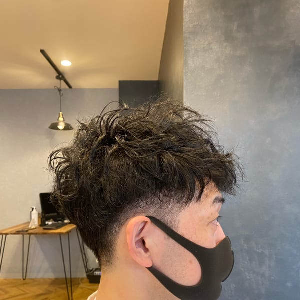 ソフトツイストスパイラルパーマ【メンズカット】|深夜美容室&WORKS kashiwa