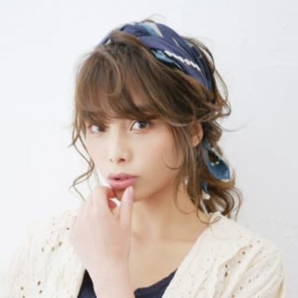 華やかでかわいい！スカーフアレンジ