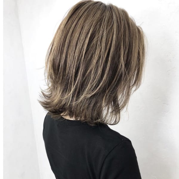 ベース明るめで施すハイライトグレージュ