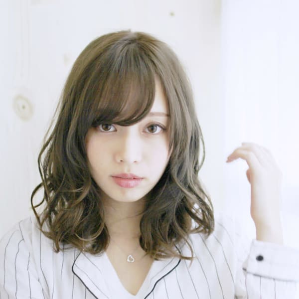 外国人風カラーゆるセミロング 【髪質改善・個室サロン】|流山おおたかの森美容室GardenTerracesalon 個室美容室 髪質改善 NEW OPEN